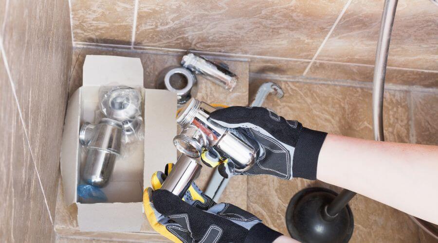 Professional gutter cleaning in Harris, IA